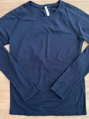 Navy Athleta Long Sleeve Shirt